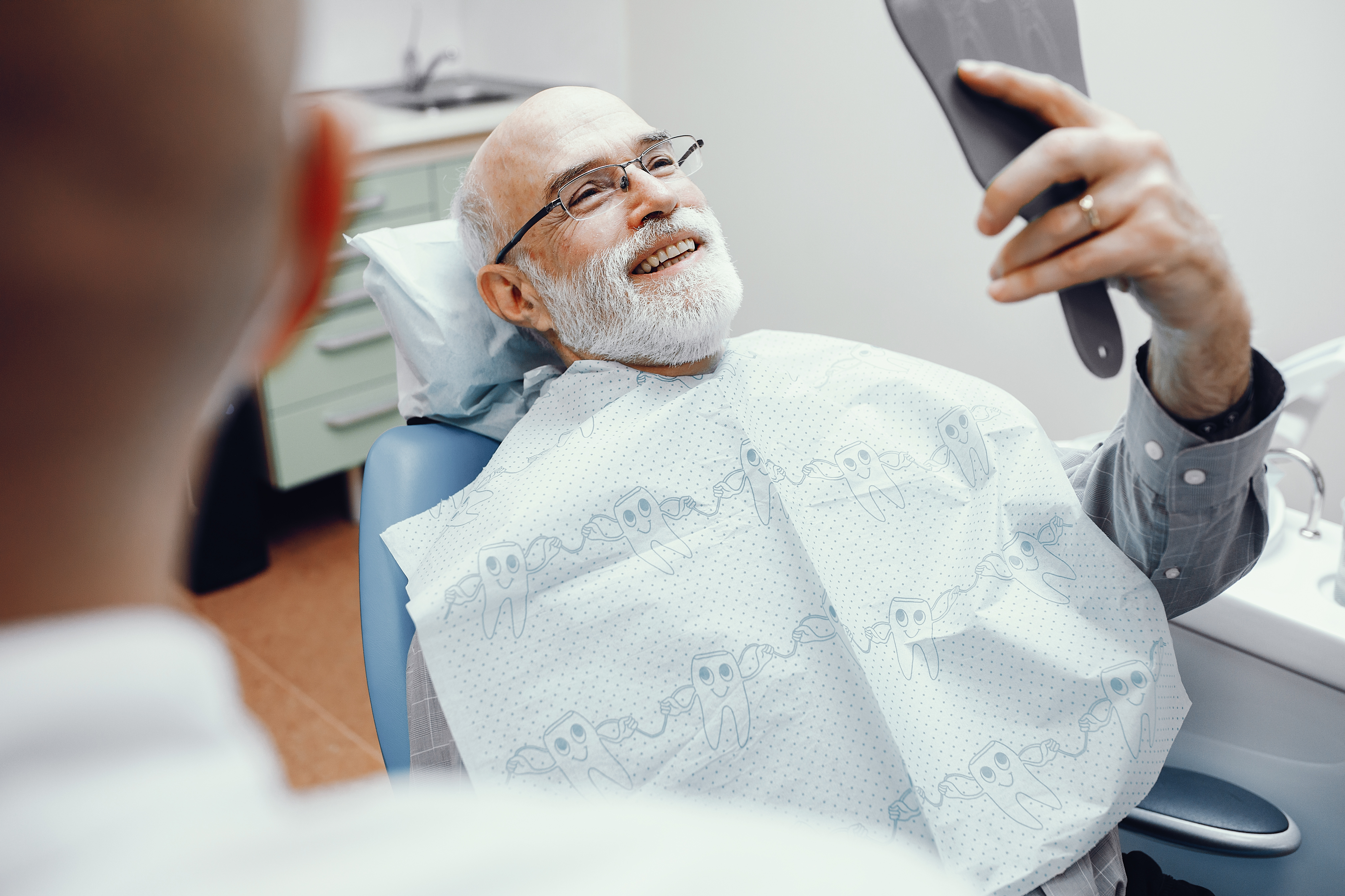Será que pode colocar uma prótese fixa sobre implantes?