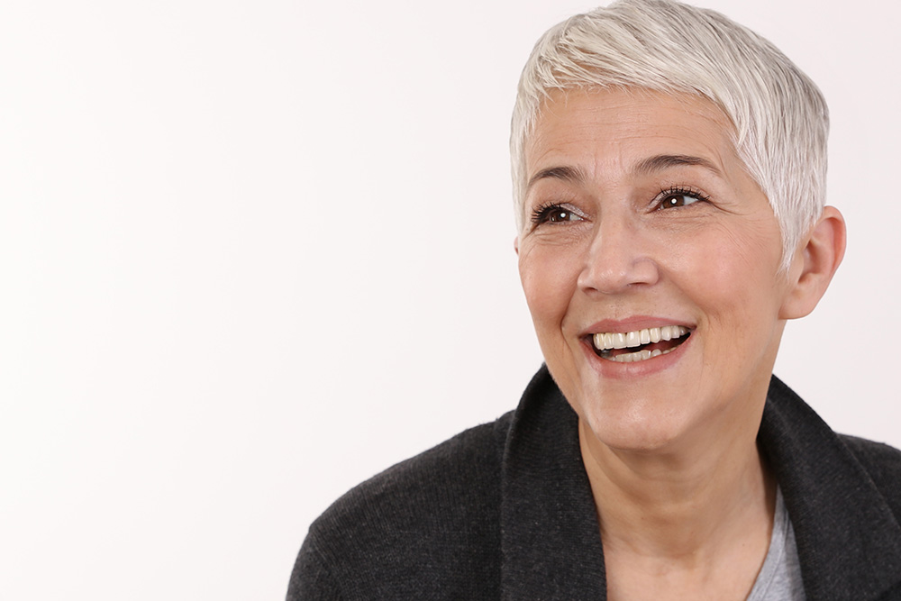 Implantes de carga vs tradicional: qual a diferença e qual o mais indicado?