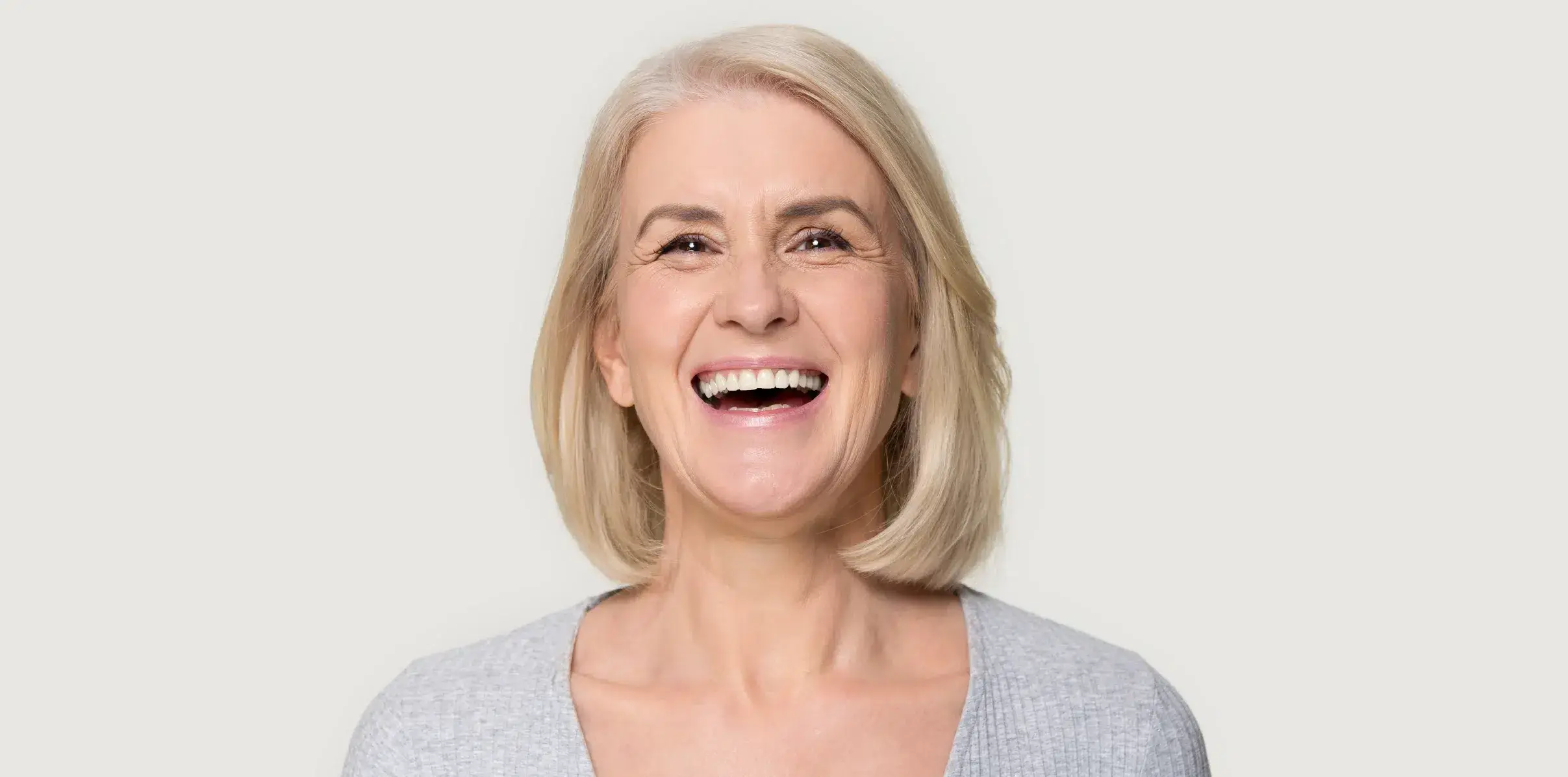 Recupere a sua confiança com Implantes Dentários